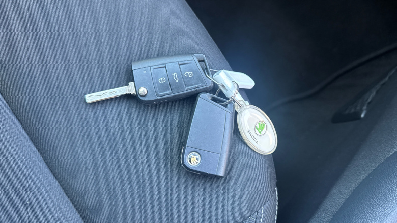 Skoda Karoq 1.6 TDI SE 5dr Diesel Estate